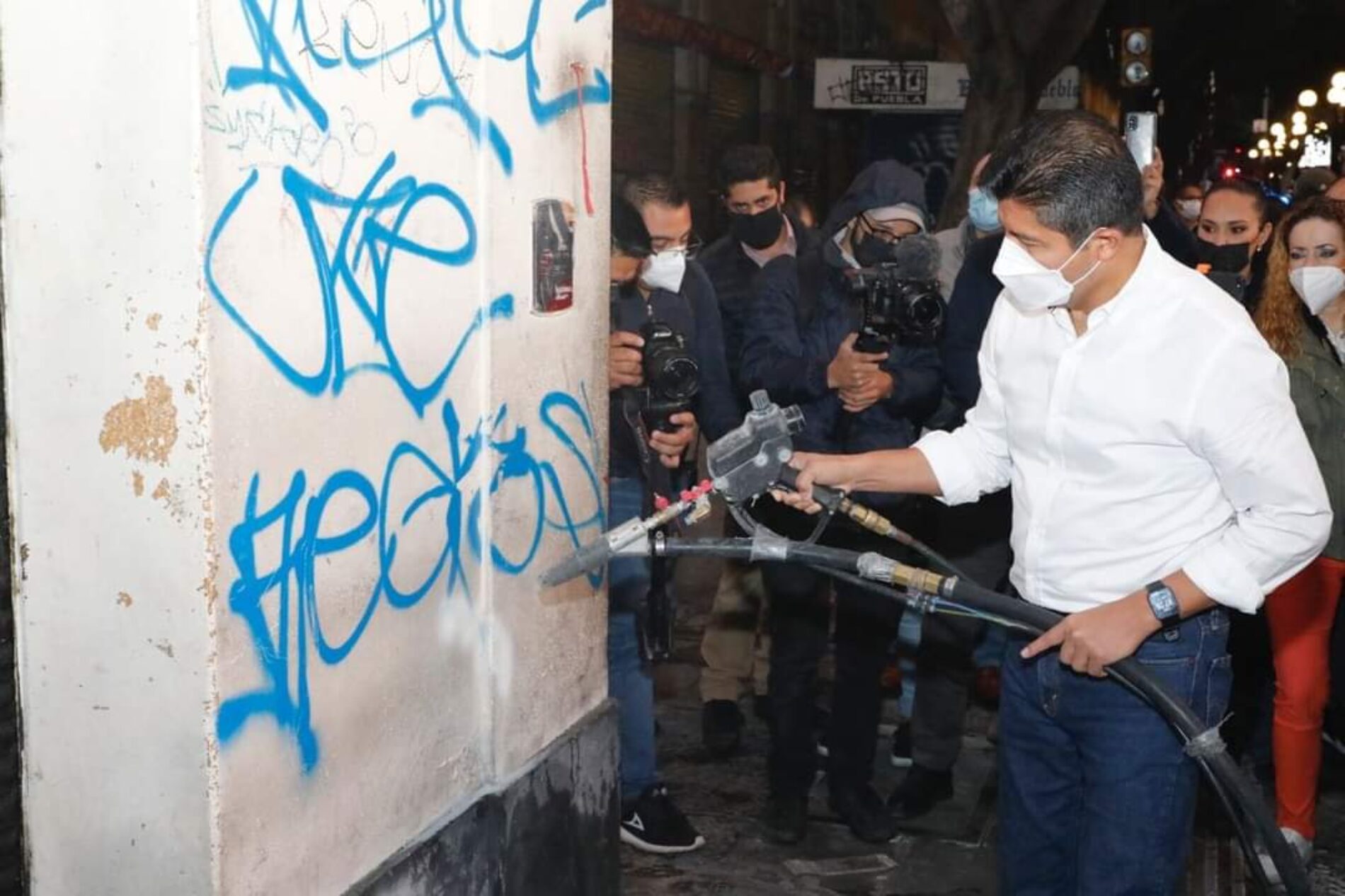 El alcalde de Puebla arrancó con los programas: “Limpieza del Centro Histórico y Eliminación de Grafiti”.