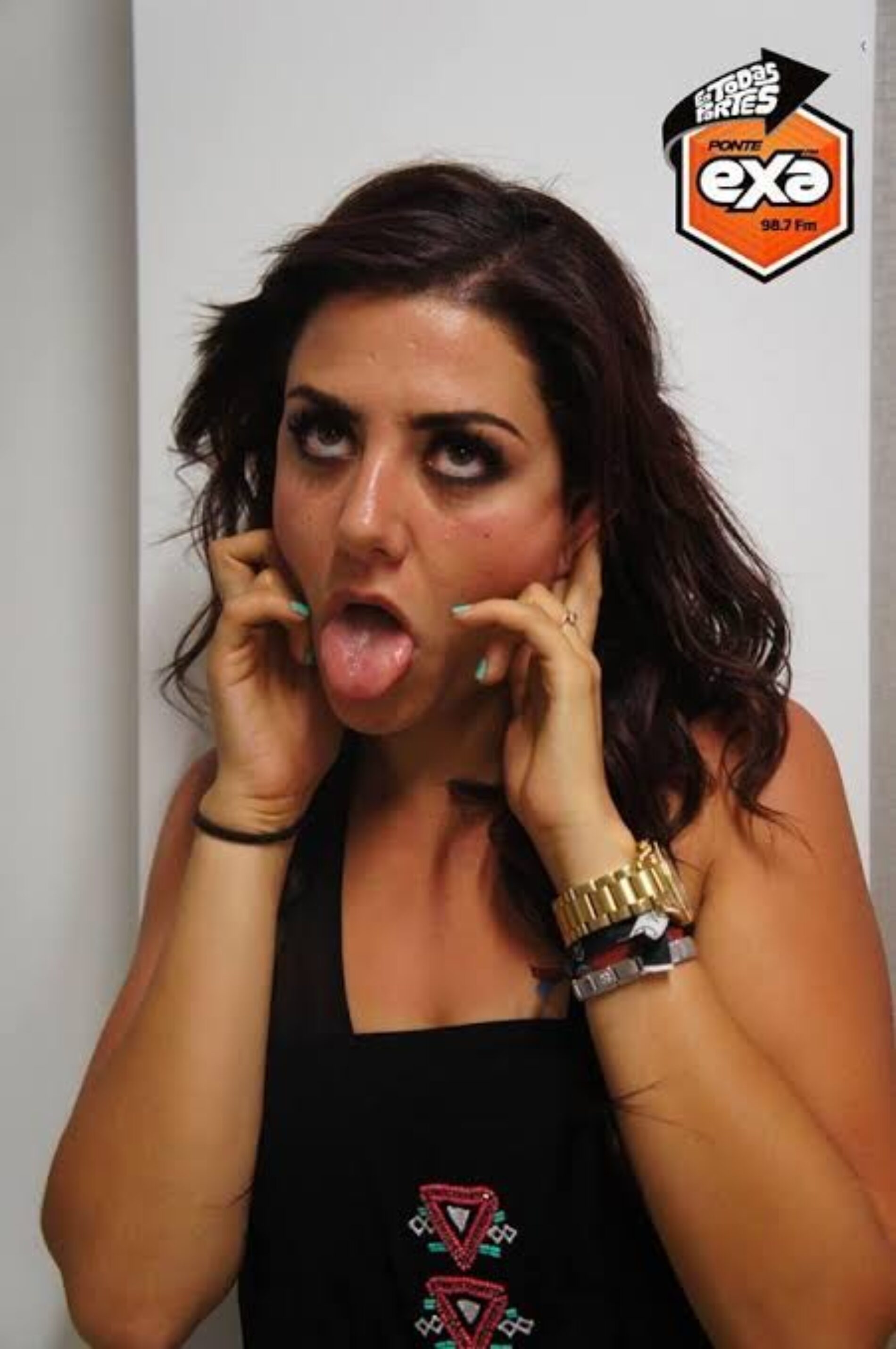 Nay Salvatori ES UNA FARSANTE