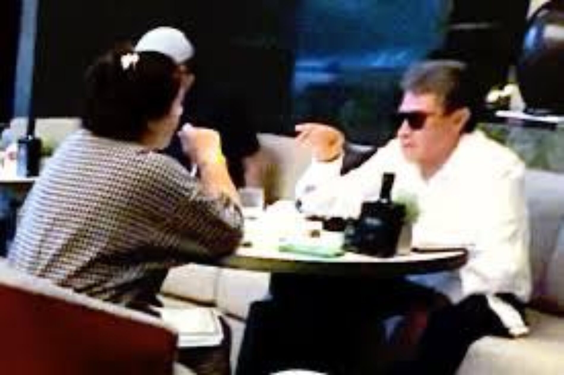 SE LES LLAMA CÍNICOS E INCRONGRUENTES