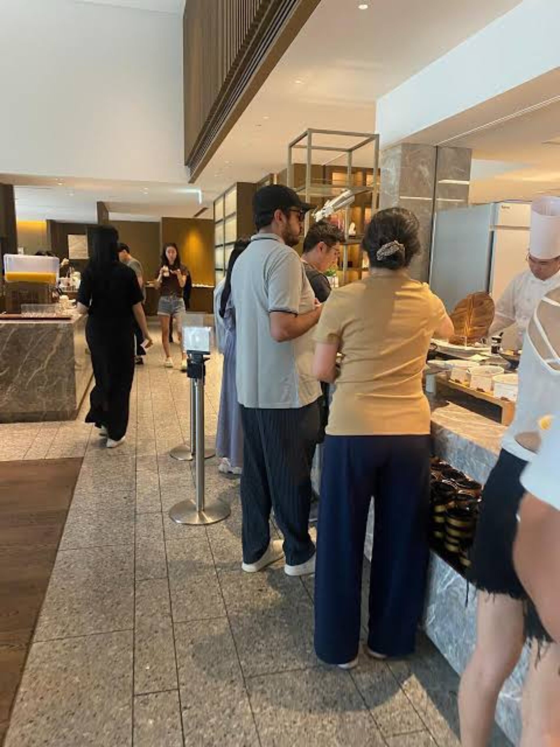 PIDEN AUSTERIDAD Y SE DAN VIDA DE MILLONARIOS. ESO NO LO HACE NI OBAMA