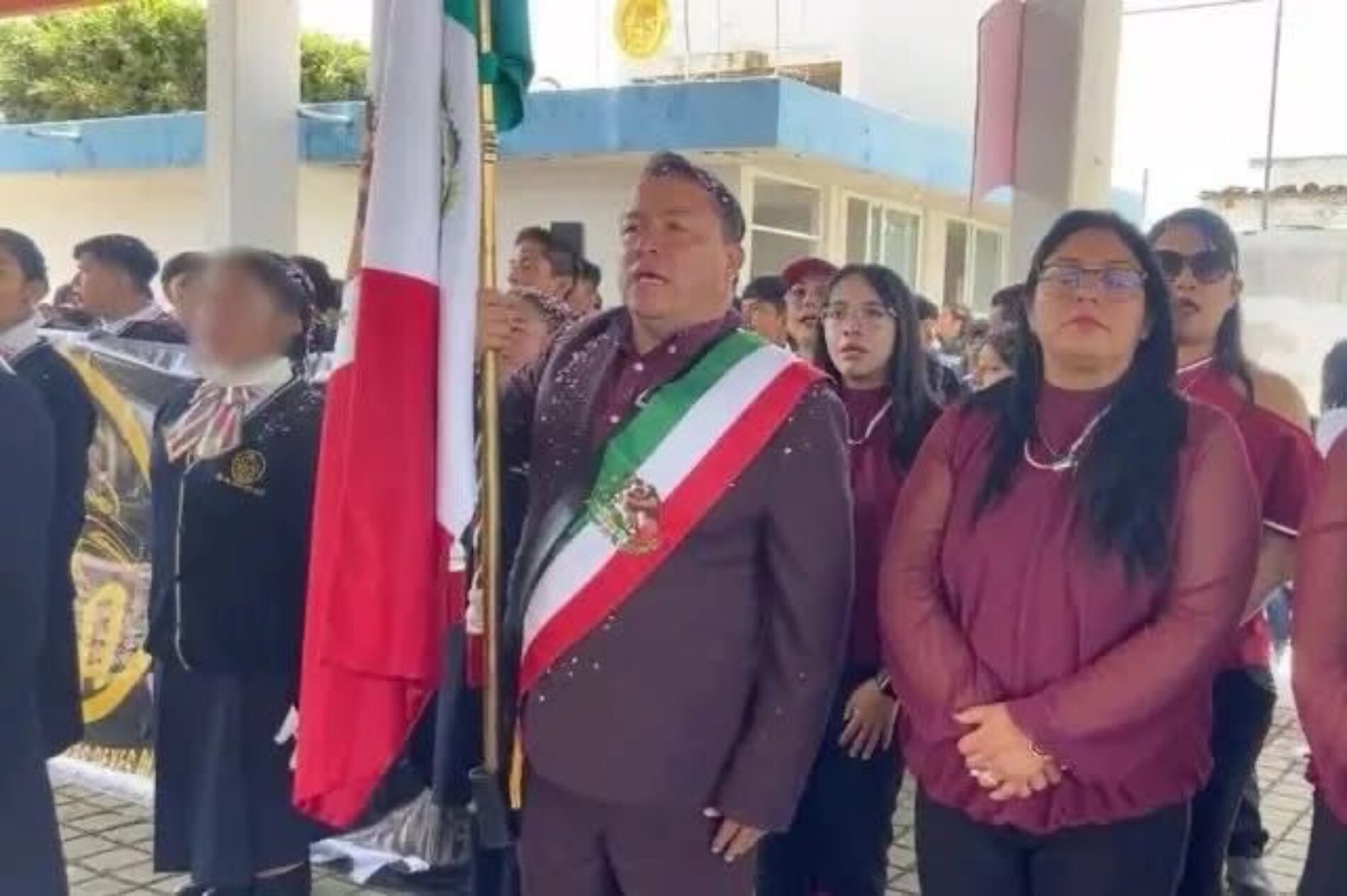 EN CHOLULA UN PRESIDENTE SE CREYÓ PRESIDENTE DE LA REPÚBLICA