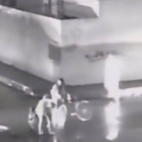 CASI MUERE AL CAER EN UN BACHE