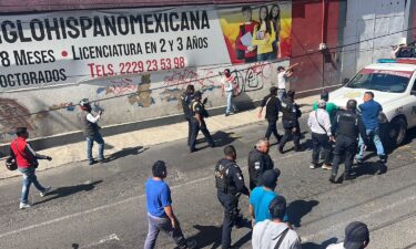 SE ARMA LA CAMPAL ENTRE AMBULANTES, POLIS Y FRANELEROS