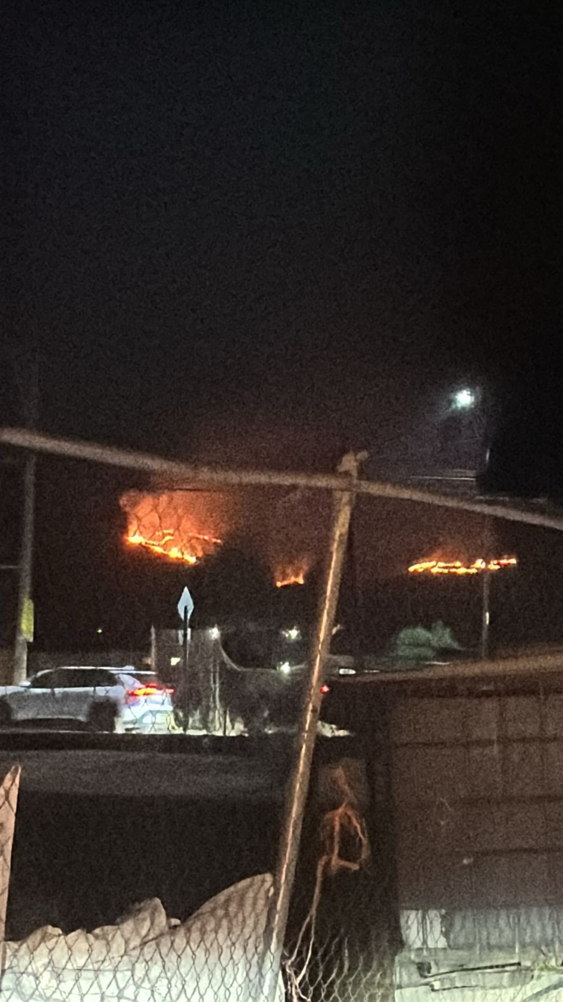 INCENDIO CONSUME EL ZAPOTECAS