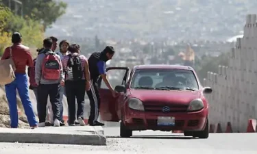 TAXISTAS PIRATA ACTUAN COMO DELINCUENTES